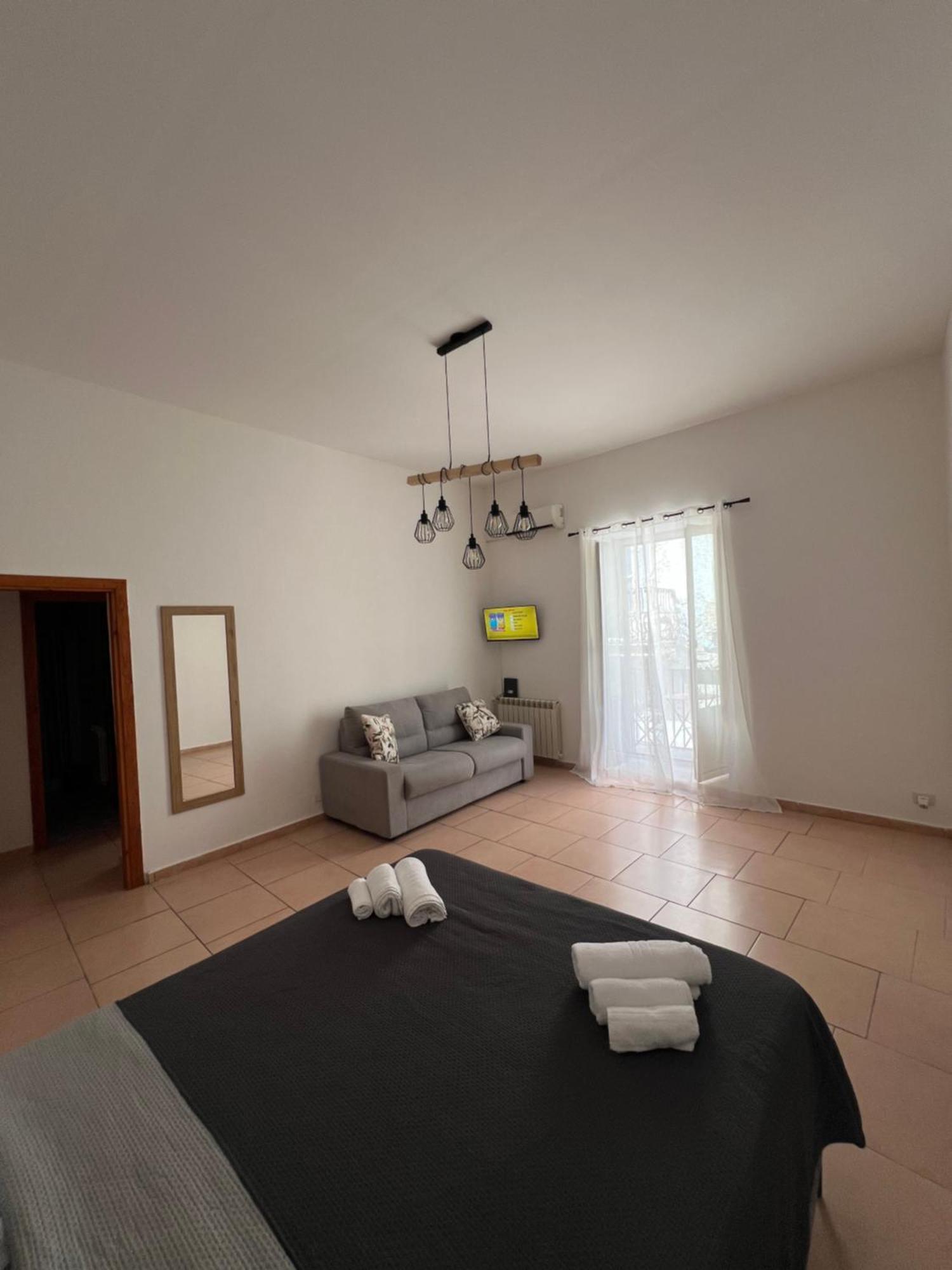 Greta'S Apartment Discesa Delle Capre Palermo Bagian luar foto